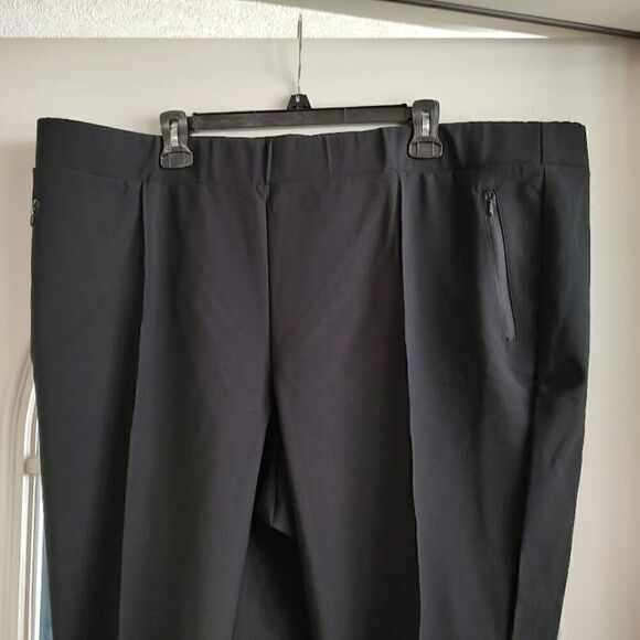 New Lane Bryant Black On The Go Pull On Mid Rise Boot Cut Pants Size Women's 26 - Picture 2 of 3